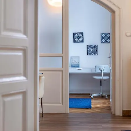 Apartmán Sassoon - 2-bedroom Elegant Airy At Deak Ter Budapešť