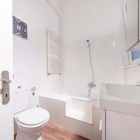 Sassoon - 2-bedroom Elegant Airy At Deak Ter