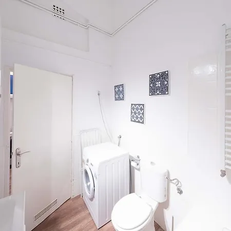 Sassoon - 2-bedroom Elegant Airy At Deak Ter