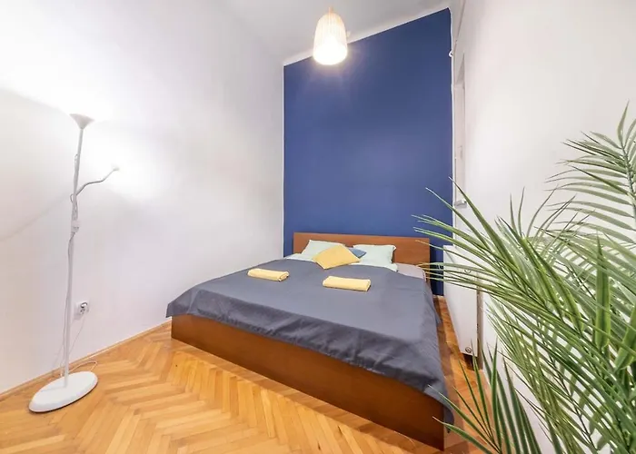 Apartament Sassoon - 2-bedroom Elegant Airy At Deak Ter Budapesta