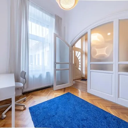 Sassoon - 2-bedroom Elegant Airy At Deak Ter Lejlighed