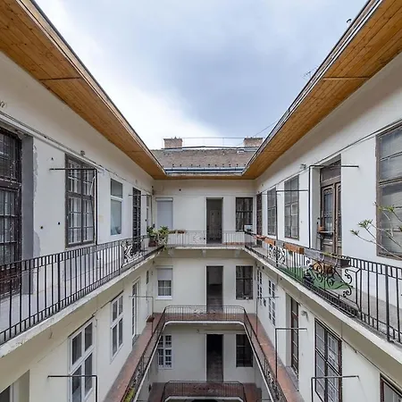 Sassoon - 2-bedroom Elegant Airy At Deak Ter *