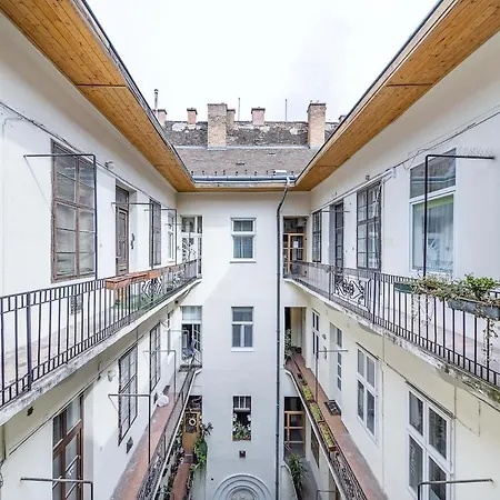 Sassoon - 2-bedroom Elegant Airy At Deak Ter Lejlighed *